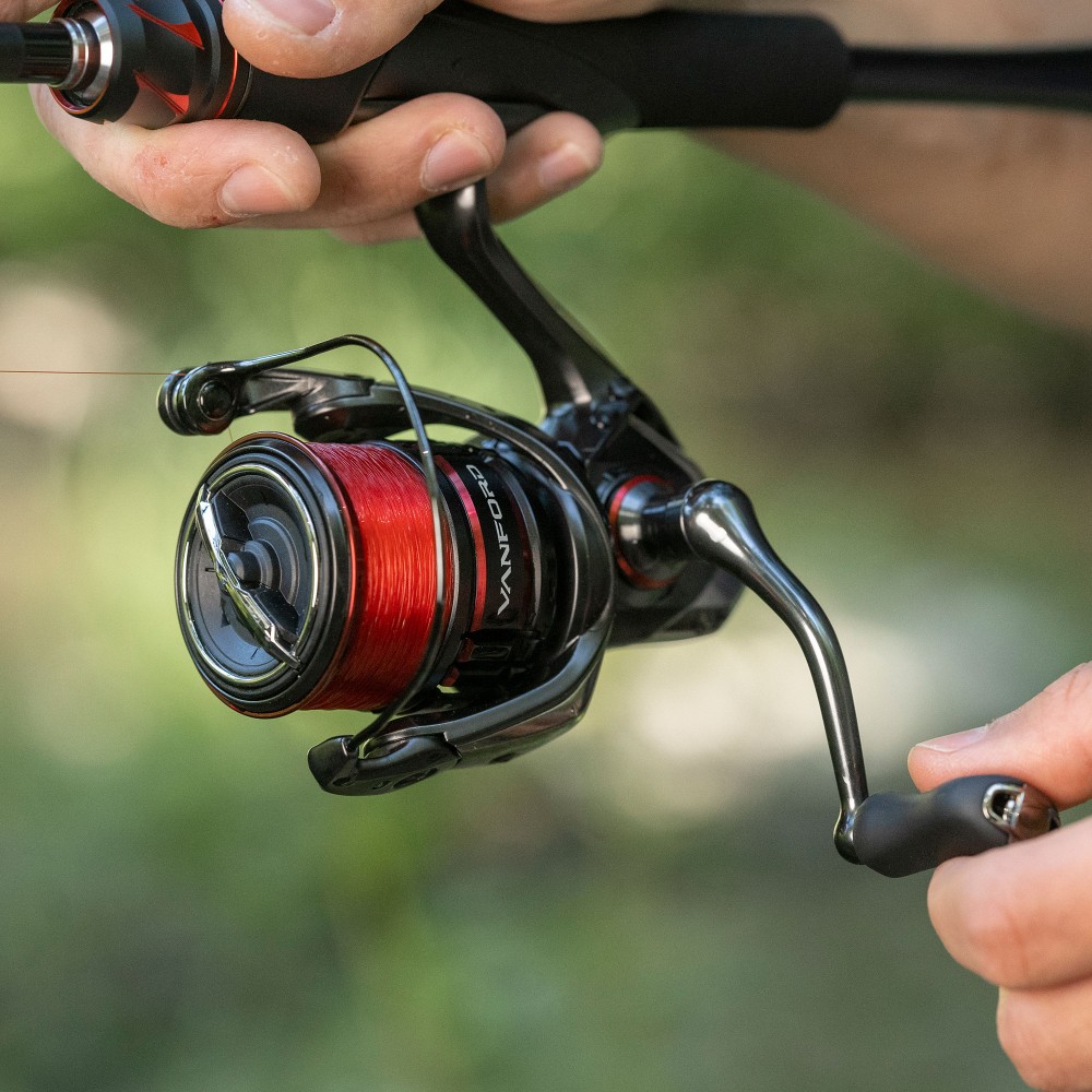 Shimano Vanford - Spinnrolle 2500HG - 160m/ 0,25mm - 6,1:1 - 180g