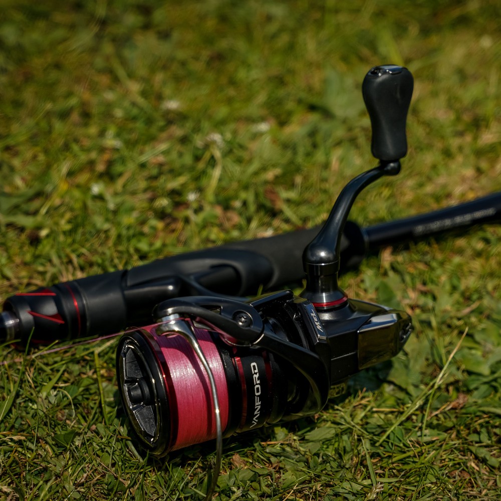 Shimano Vanford - Spinnrolle 4000MHG - 165m/ 0,25mm - 5,8:1 - 215g