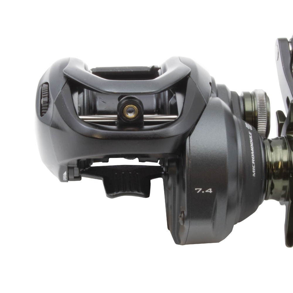 Shimano CURADO MGL K 71HG Baitcastrolle 150m/ 0,25mm - 7,4:1 - 195g