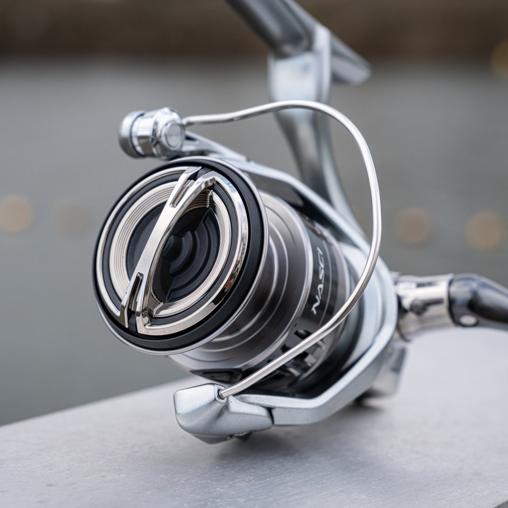 Shimano Nasci FC - Spinnrolle C2000S - 205g - 0,14mm/145m