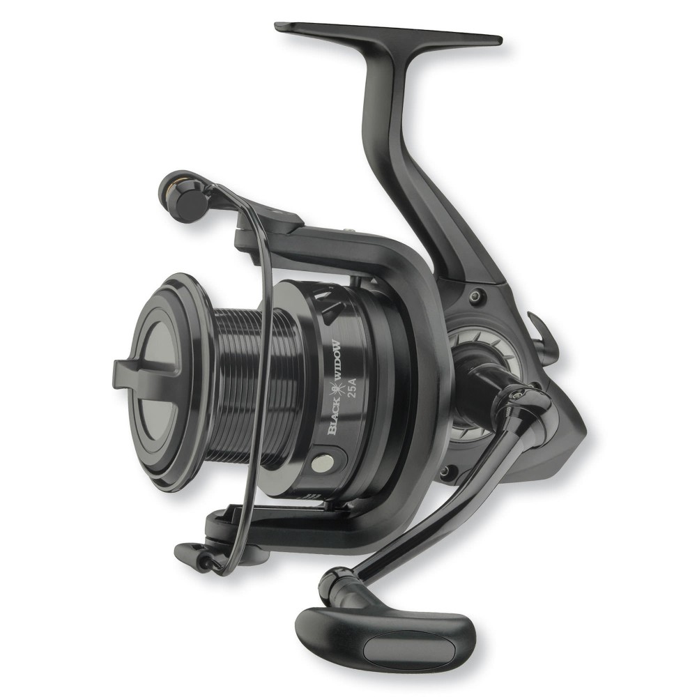 Daiwa Black Widow 25A Karpfenrolle 370m/ 0,30mm - 4,6:1 - 517g