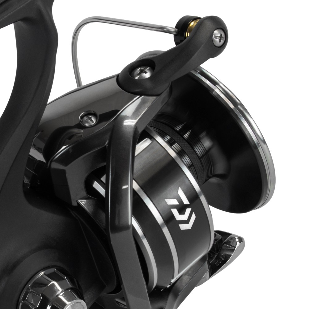 Daiwa BG MQ - Pilkrolle 10000-H - 300m/ 0,37mm - 5.7:1 - 640g