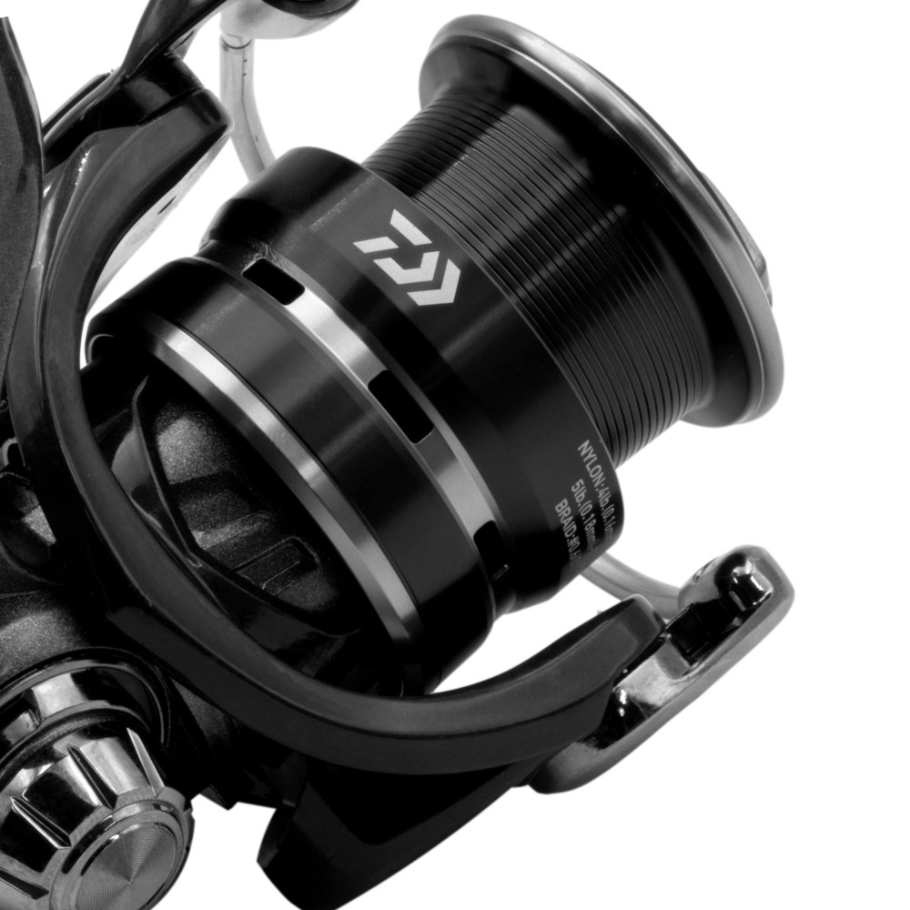 Daiwa Exceler LT 4000-CP, 150m/ 0,28mm - 4.8:1 - 235g