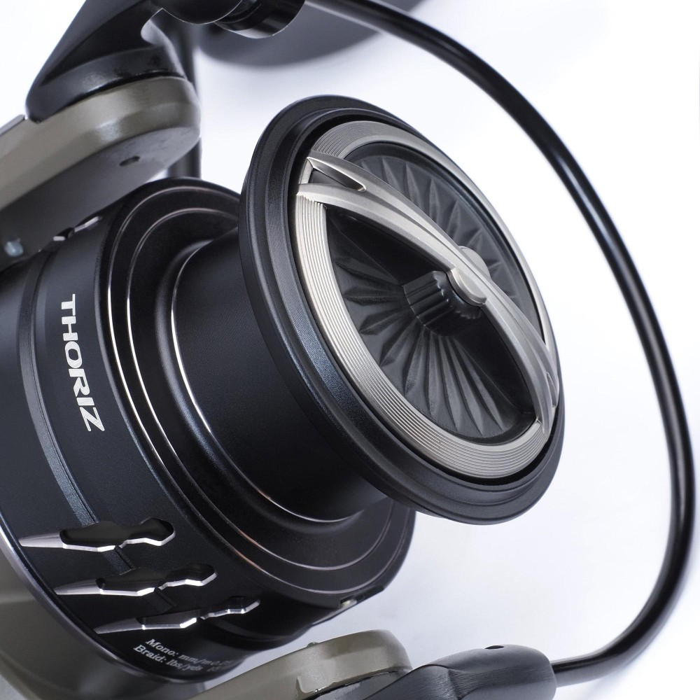 Savage Gear Thoriz - Spinnrolle C3000
