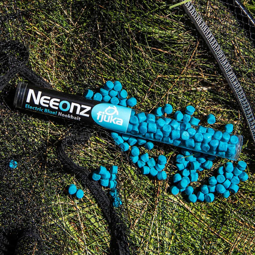Fjuka Neeonz Hyper-Fluoro Hakenköder 7mm - Electric Blue