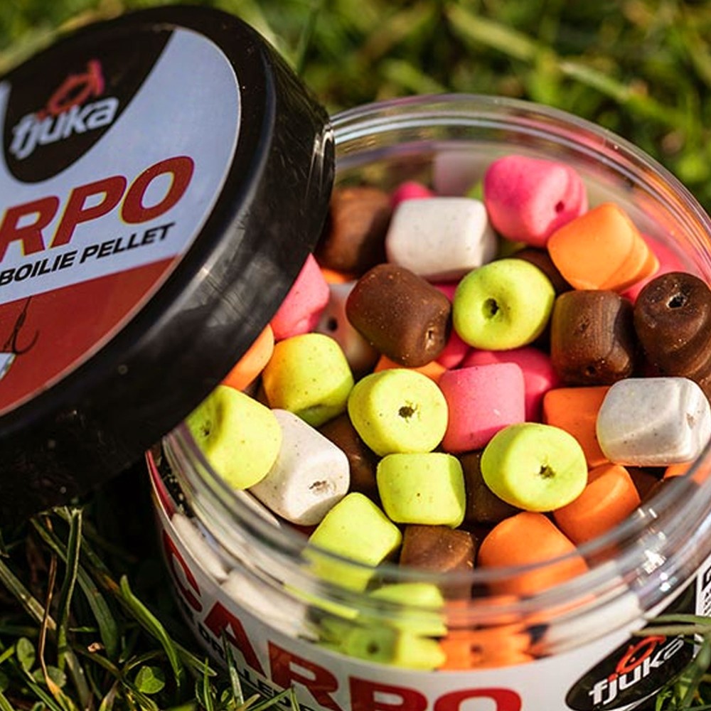 Fjuka Carpos: the Fluoro Drilled Pellet Mixed Colours - 14mm
