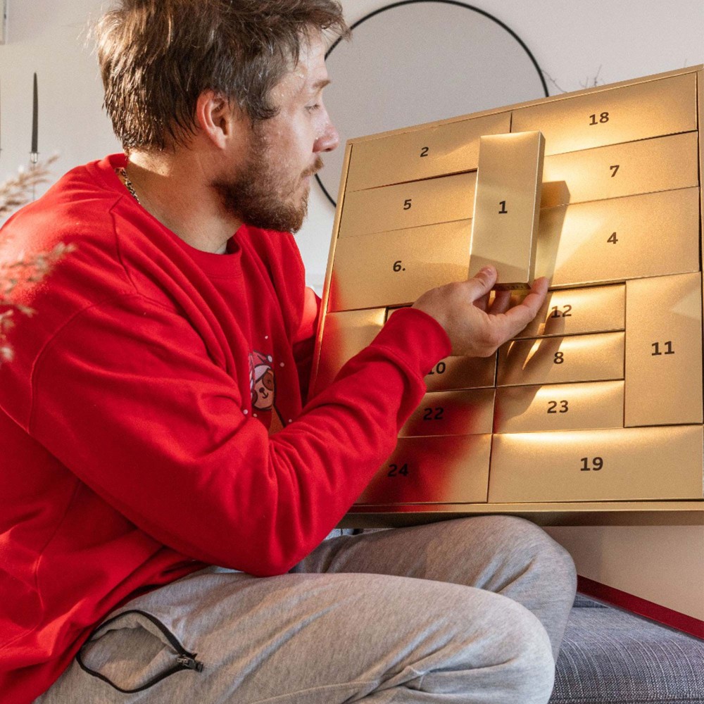 Westin Premium Predator Advent Calendar 2025 - Adventskalender 52 x 44 x 4,6cm